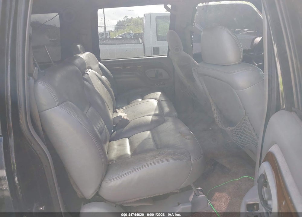 1995 CHEVROLET SUBURBAN C1500 VIN: 1GNEC16KXSJ360361
