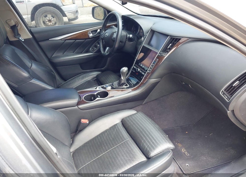 2016 INFINITI Q50 3.0T PREMIUM VIN: JN1EV7AP4GM304871
