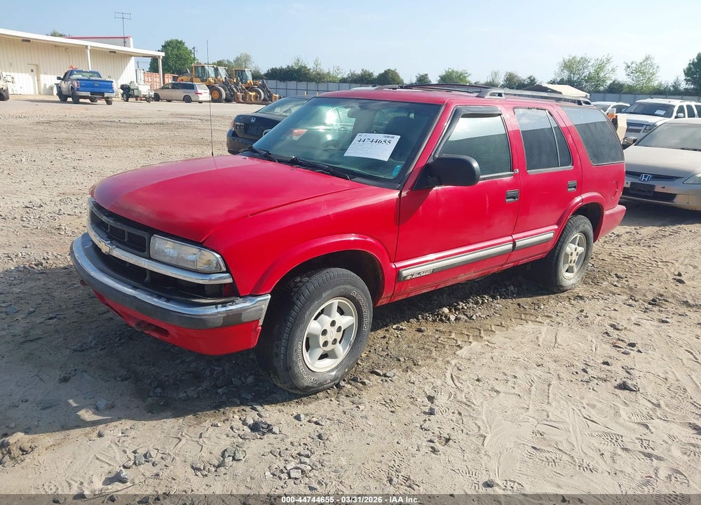 2000 CHEVROLET BLAZER VIN: 1GNDT13W8Y2401897