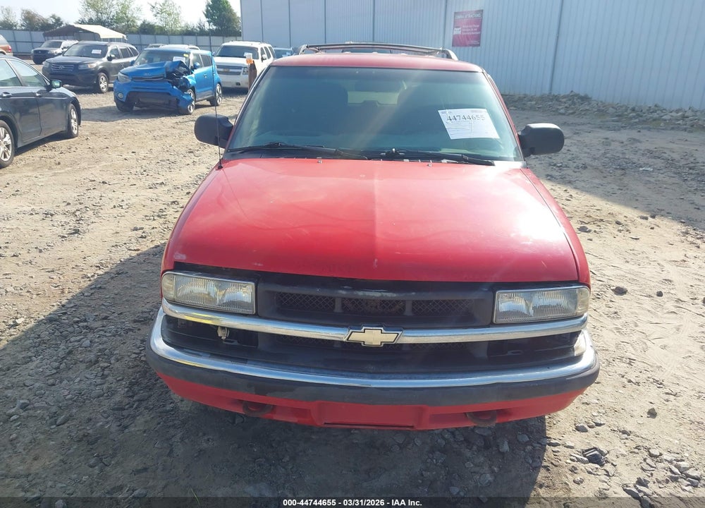 2000 CHEVROLET BLAZER VIN: 1GNDT13W8Y2401897