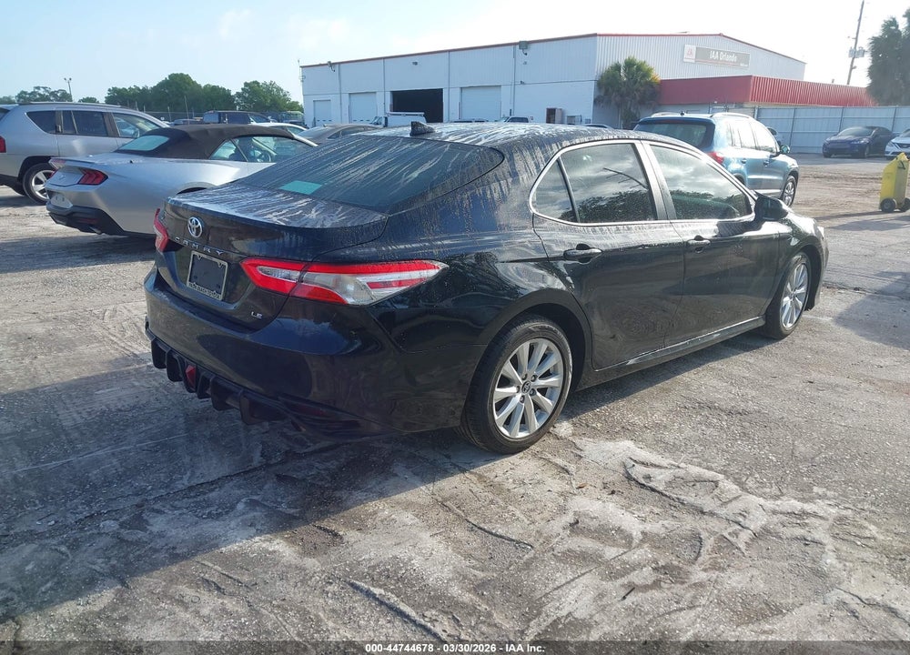 2019 TOYOTA CAMRY LE VIN: 4T1B11HK0KU734288