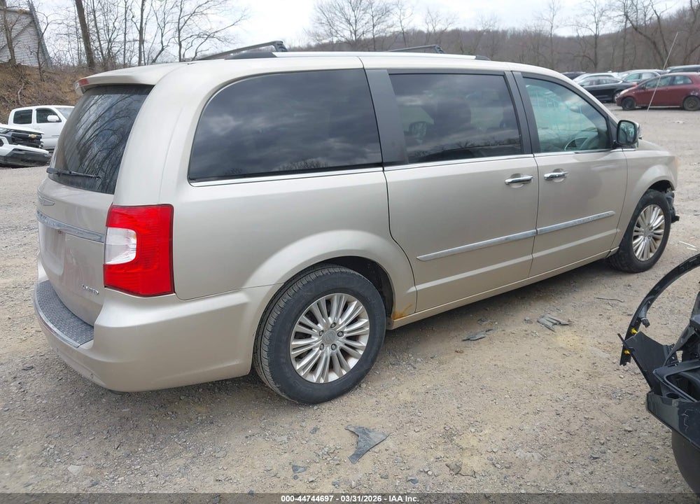 2013 CHRYSLER TOWN & COUNTRY LIMITED VIN: 2C4RC1GG6DR569146