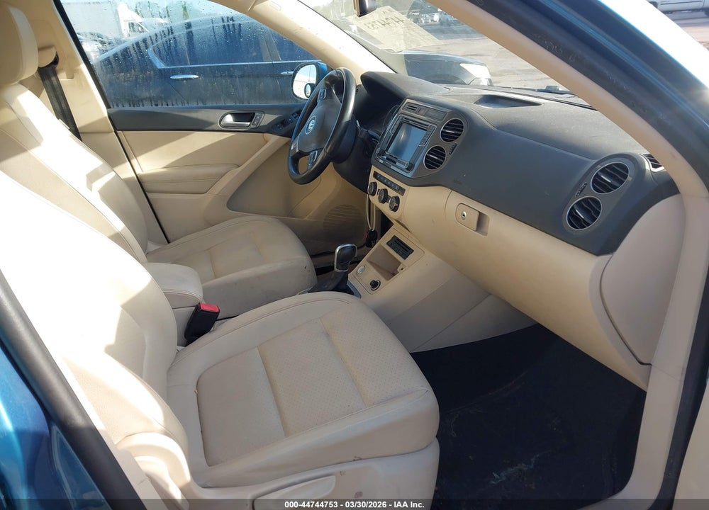 2017 VOLKSWAGEN TIGUAN 2.0T/2.0T S VIN: WVGAV7AX2HK022586