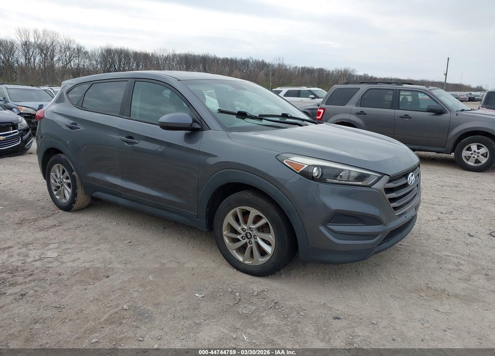 2016 HYUNDAI TUCSON SE VIN: KM8J23A45GU212084