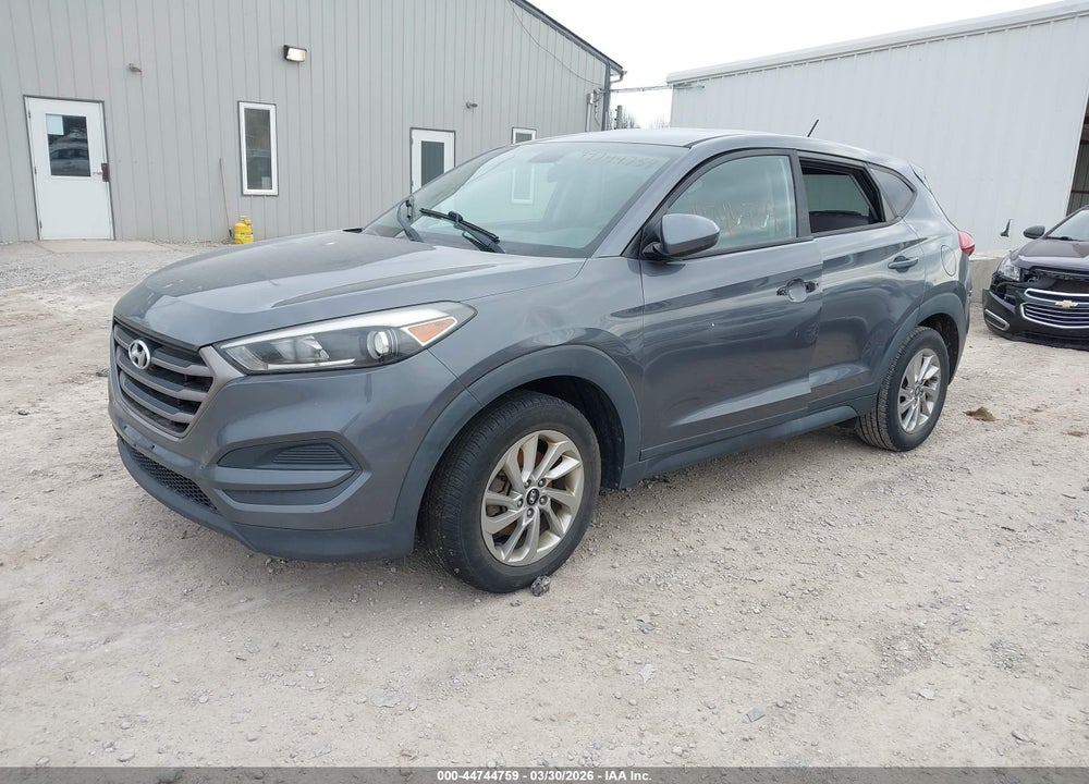 2016 HYUNDAI TUCSON SE VIN: KM8J23A45GU212084