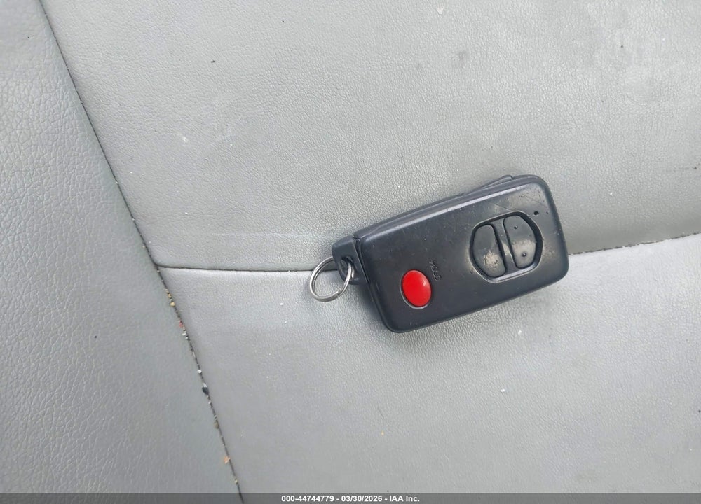 2015 TOYOTA PRIUS FOUR VIN: JTDKN3DU2F1967124