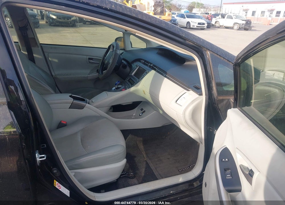 2015 TOYOTA PRIUS FOUR VIN: JTDKN3DU2F1967124