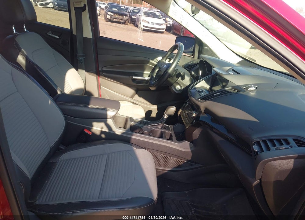 2017 FORD ESCAPE SE VIN: 1FMCU9GD7HUA81884