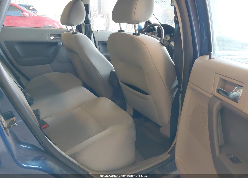2008 FORD FOCUS SE/SES VIN: 1FAHP35N58W212556
