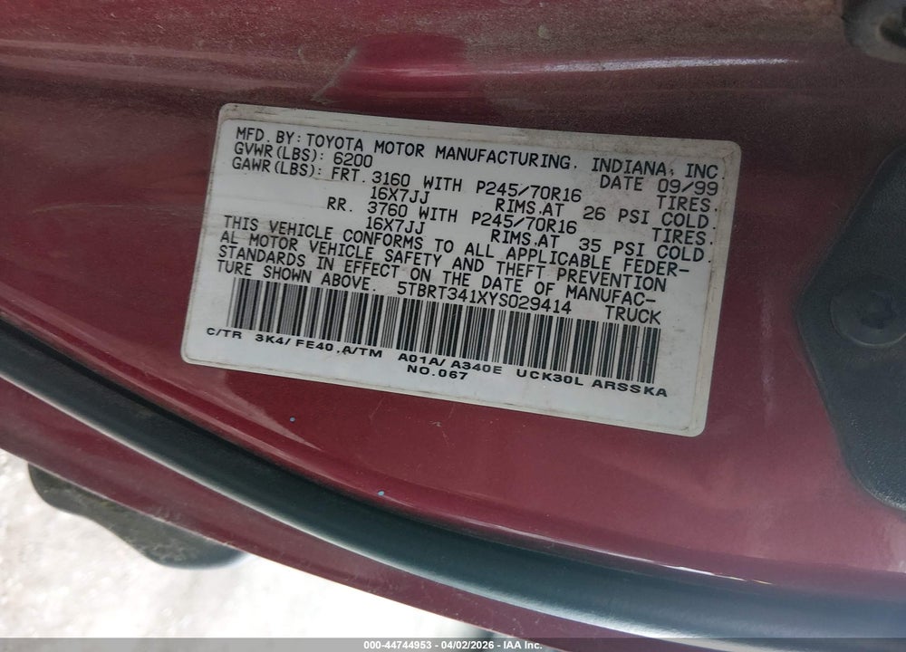 2000 TOYOTA TUNDRA SR5 V8 VIN: 5TBRT341XYS029414