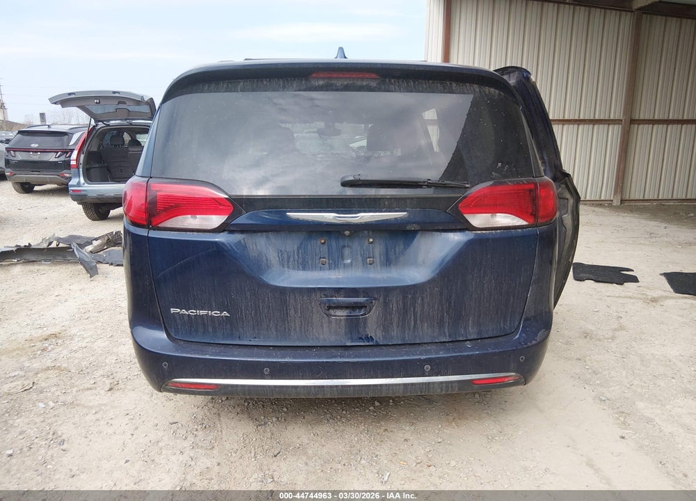 2017 CHRYSLER PACIFICA TOURING-L VIN: 2C4RC1BG2HR657866