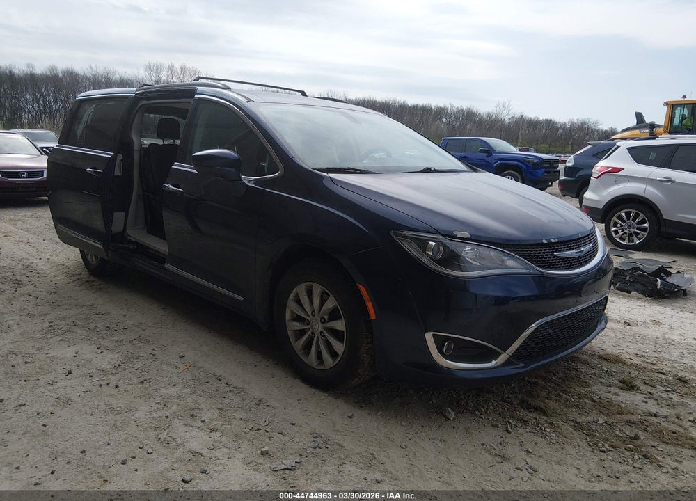 2017 CHRYSLER PACIFICA TOURING-L VIN: 2C4RC1BG2HR657866