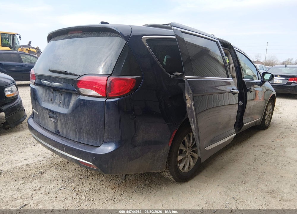 2017 CHRYSLER PACIFICA TOURING-L VIN: 2C4RC1BG2HR657866