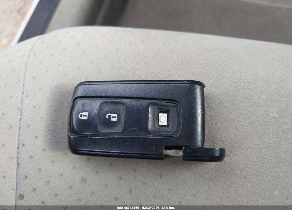 2007 TOYOTA PRIUS VIN: JTDKB20U877588135