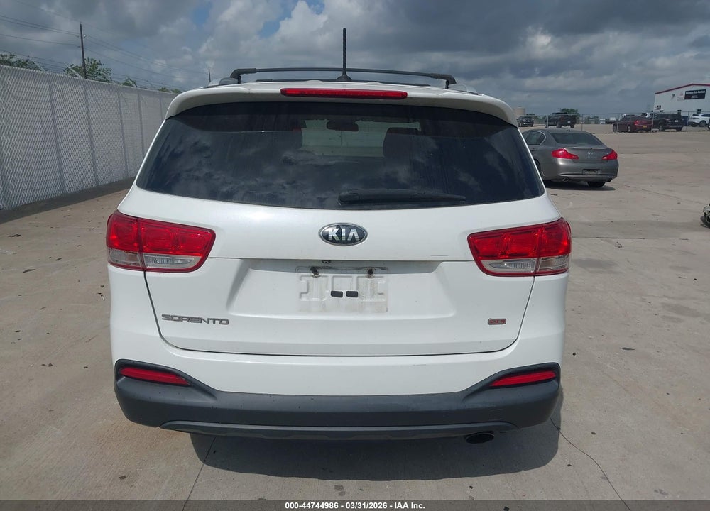 2016 KIA SORENTO 2.4L LX VIN: 5XYPGDA36GG086588