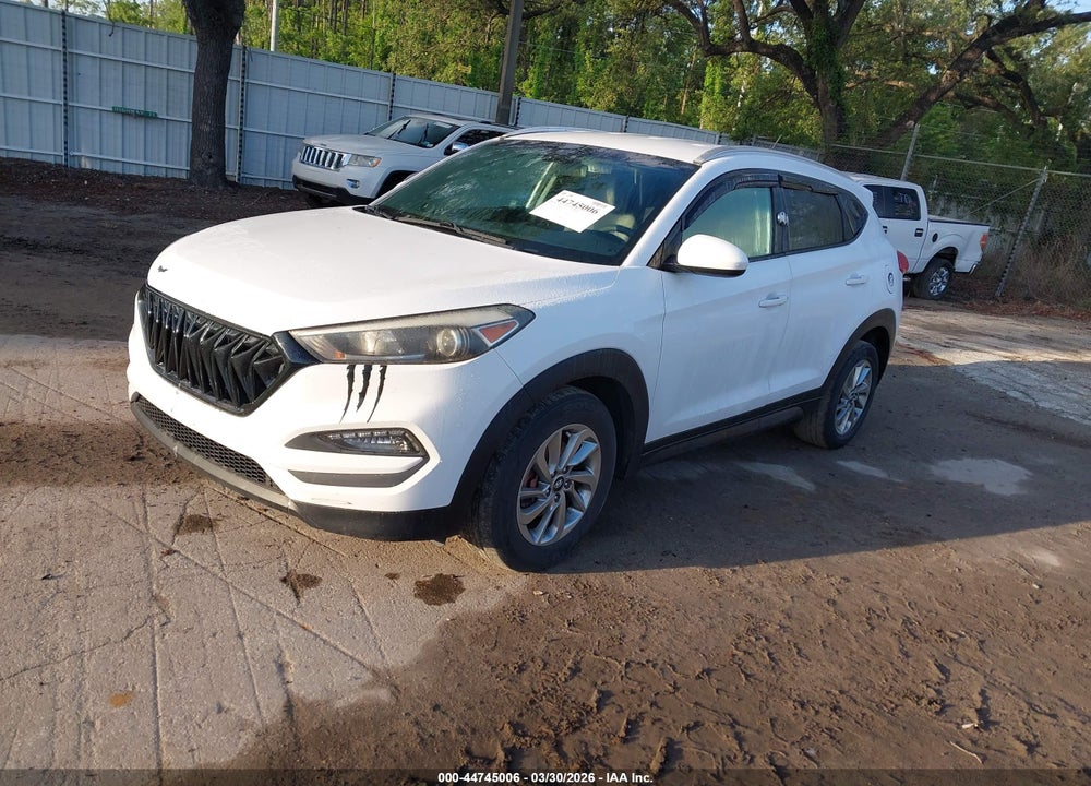 2016 HYUNDAI TUCSON SE VIN: KM8J33A41GU127496