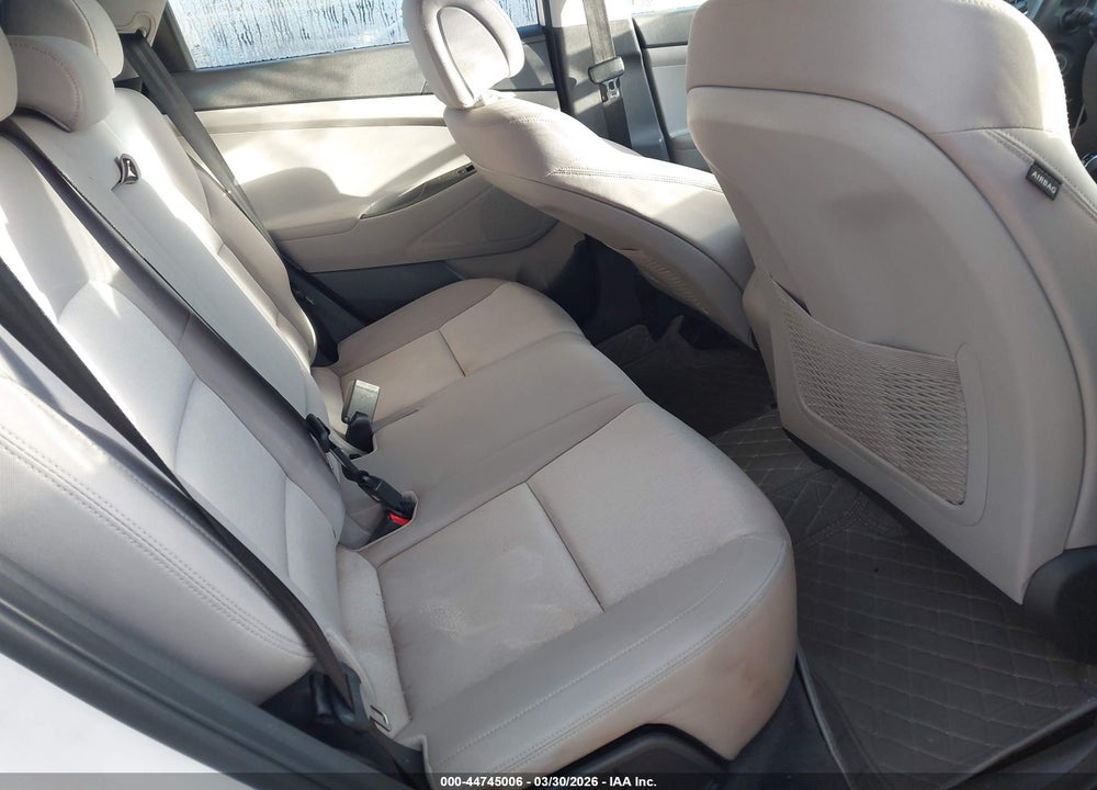 2016 HYUNDAI TUCSON SE VIN: KM8J33A41GU127496