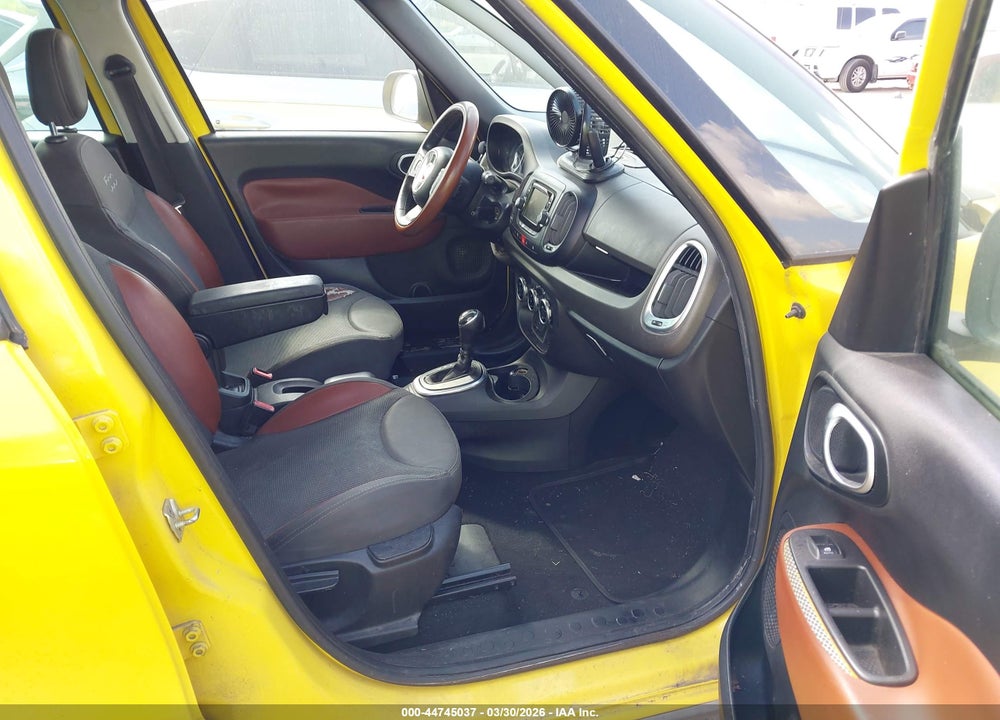 2014 FIAT 500L TREKKING VIN: ZFBCFADH5EZ029159