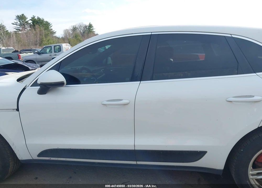 2015 PORSCHE MACAN S VIN: WP1AB2A52FLB64537