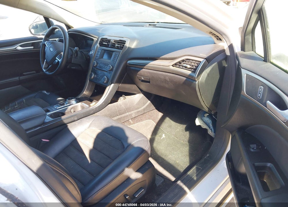 2017 FORD FUSION SE VIN: 3FA6P0T96HR324197