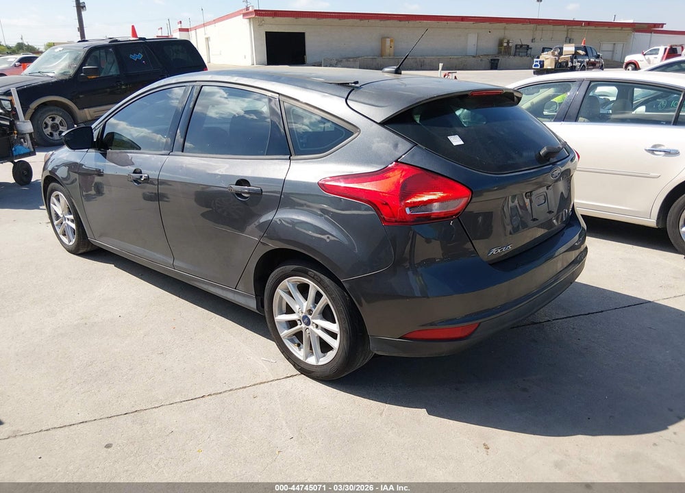 2018 FORD FOCUS SE VIN: 1FADP3K24JL330579