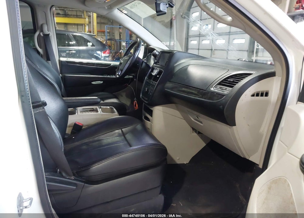 2013 CHRYSLER TOWN & COUNTRY TOURING VIN: 2C4RC1BG4DR743674