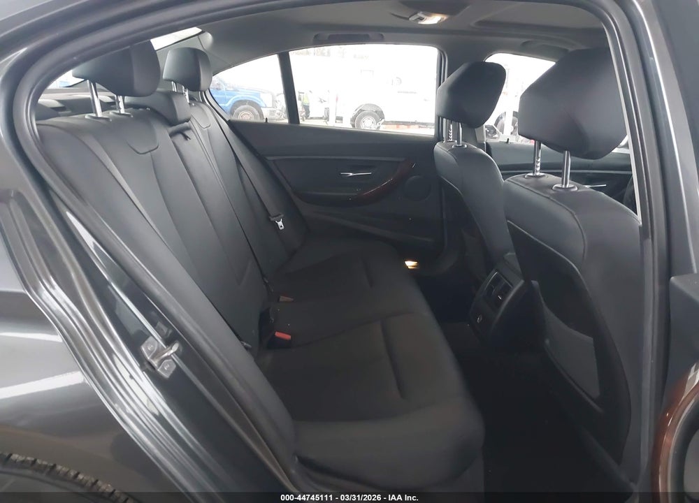 2018 BMW 320I VIN: WBA8E1G55JNU90612