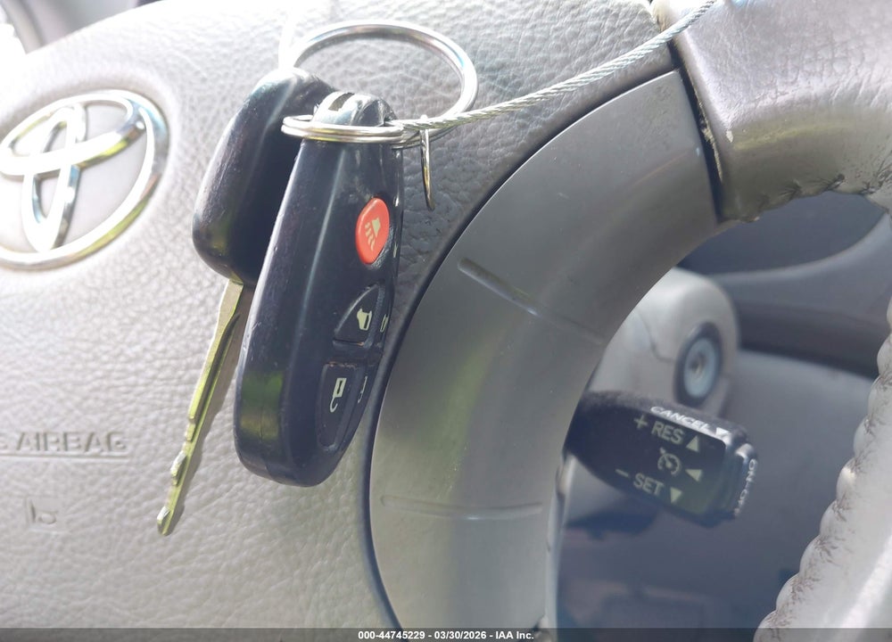2005 TOYOTA SIENNA XLE VIN: 5TDZA22C65S262892