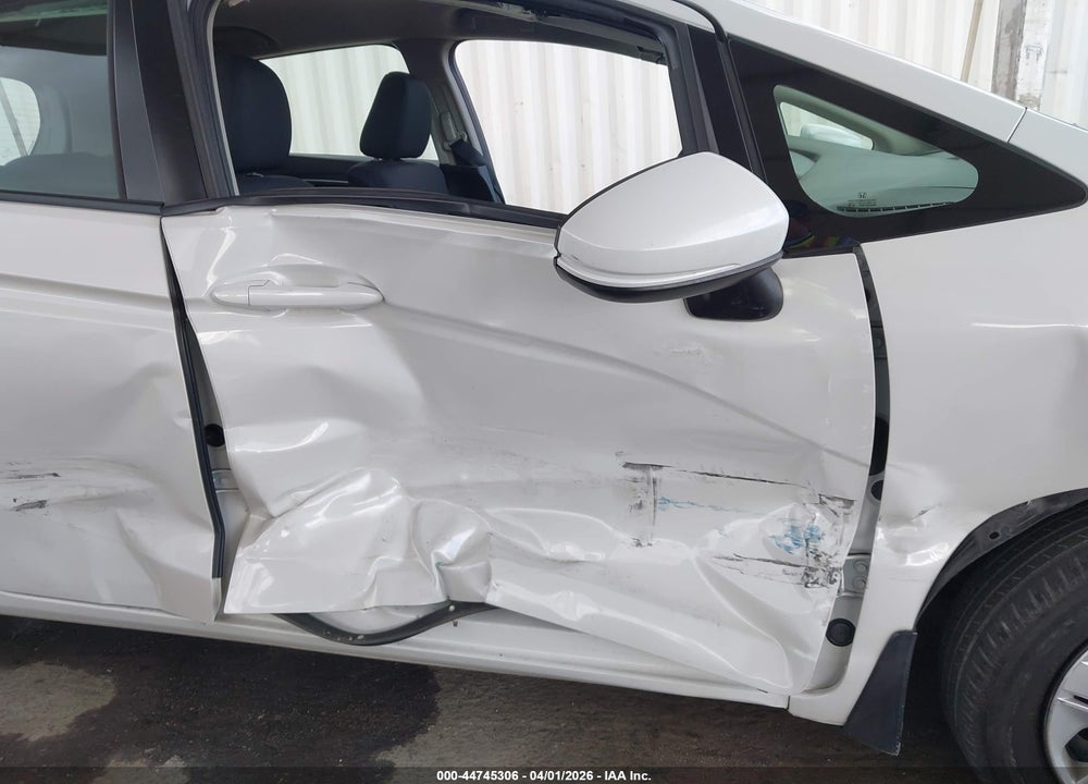 2019 HONDA FIT LX VIN: 3HGGK5H45KM743509