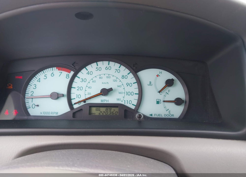 2003 TOYOTA COROLLA LE VIN: JTDBR32E030018513