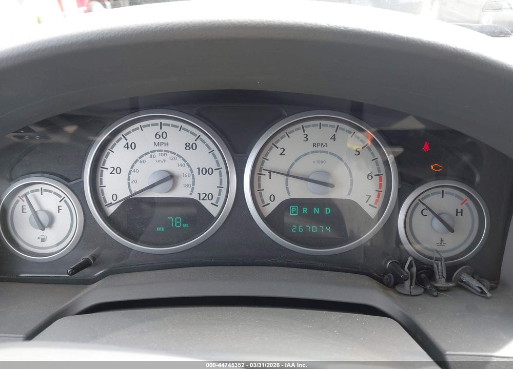 2008 CHRYSLER TOWN & COUNTRY LX VIN: 2A8HR44H38R601400
