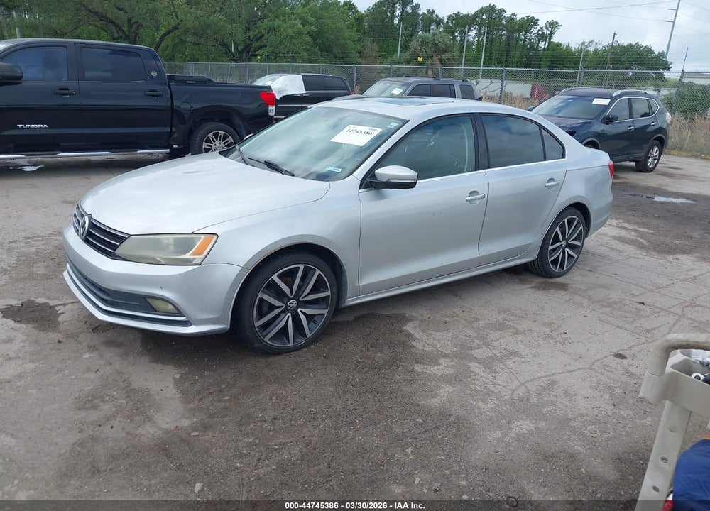 2015 VOLKSWAGEN JETTA 1.8T SE VIN: 3VWD07AJXFM227569