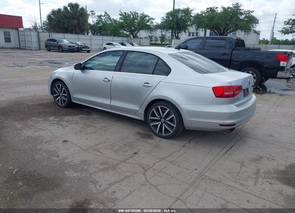 2015 VOLKSWAGEN JETTA 1.8T SE VIN: 3VWD07AJXFM227569