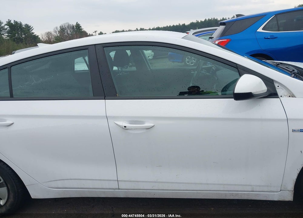 2018 HYUNDAI IONIQ HYBRID BLUE VIN: KMHC65LC9JU069077