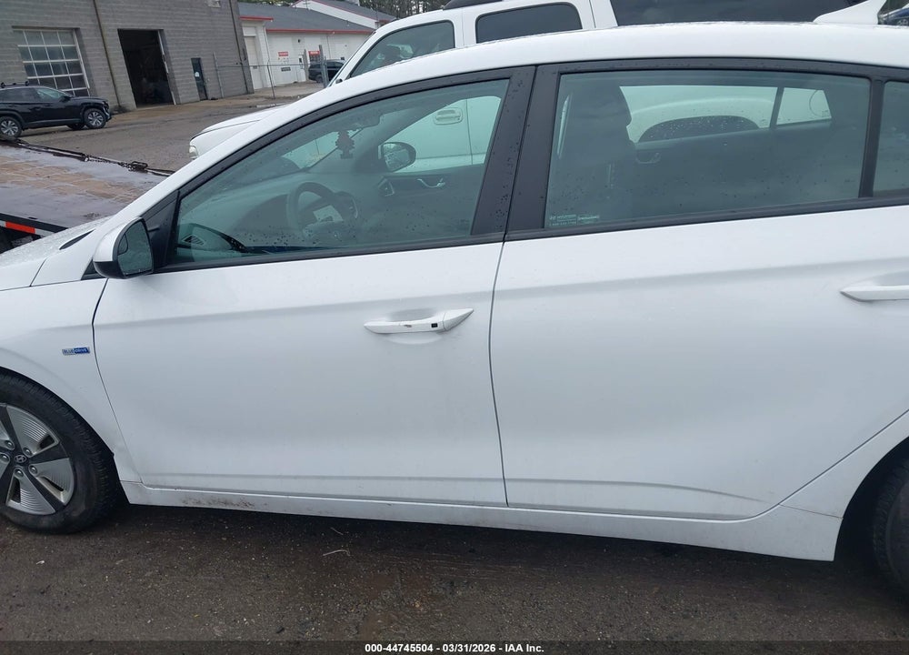 2018 HYUNDAI IONIQ HYBRID BLUE VIN: KMHC65LC9JU069077