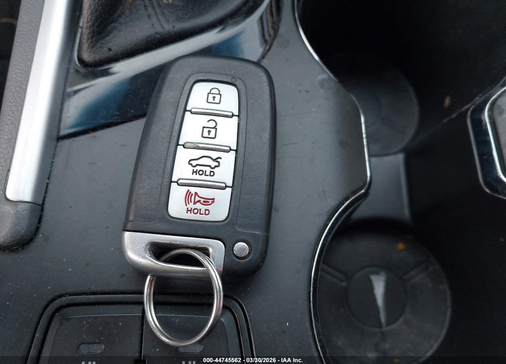 2015 HYUNDAI SONATA HYBRID LIMITED VIN: KMHEC4A46FA131650