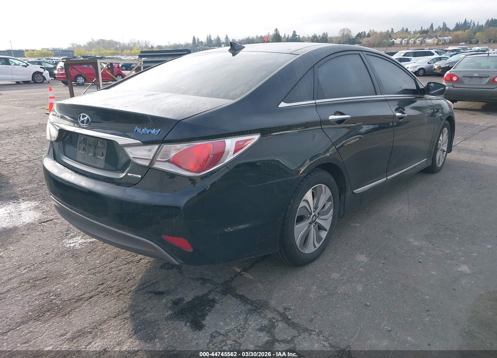 2015 HYUNDAI SONATA HYBRID LIMITED VIN: KMHEC4A46FA131650