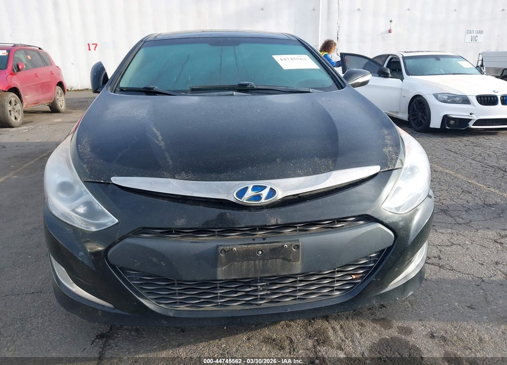 2015 HYUNDAI SONATA HYBRID LIMITED VIN: KMHEC4A46FA131650