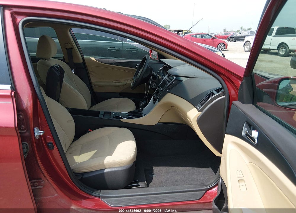 2014 HYUNDAI SONATA GLS VIN: 5NPEB4AC6EH852413