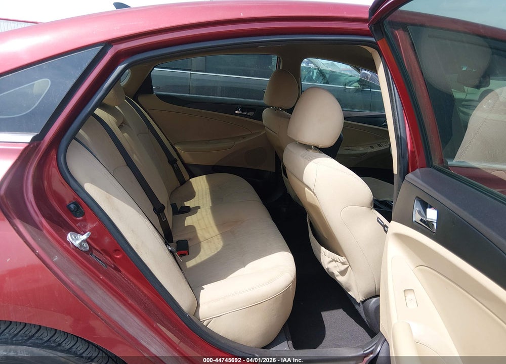 2014 HYUNDAI SONATA GLS VIN: 5NPEB4AC6EH852413