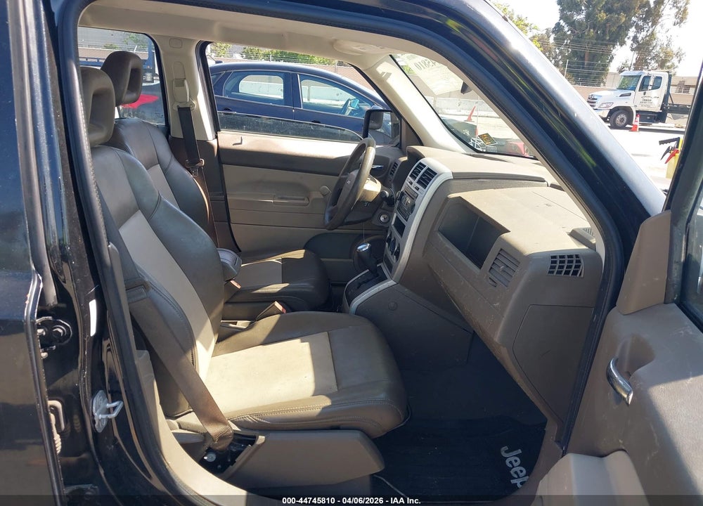 2008 JEEP PATRIOT SPORT VIN: 1J8FT28058D706170