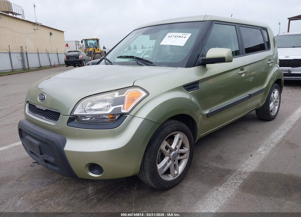 2011 KIA SOUL + VIN: KNDJT2A21B7260070