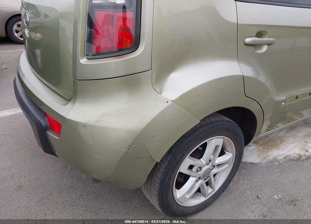 2011 KIA SOUL + VIN: KNDJT2A21B7260070