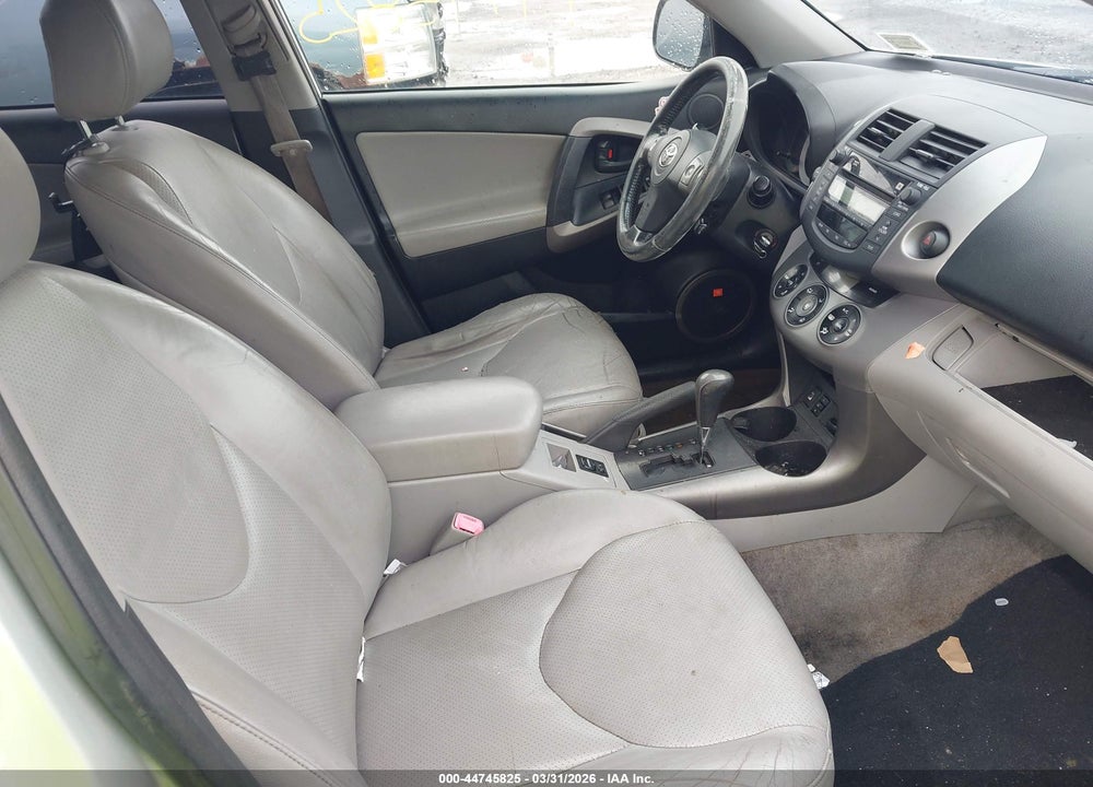 2008 TOYOTA RAV4 LTD VIN: JTMBK31V285055157