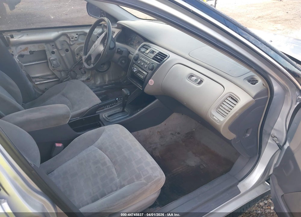 2001 HONDA ACCORD 2.3 EX VIN: JHMCG66821C025036