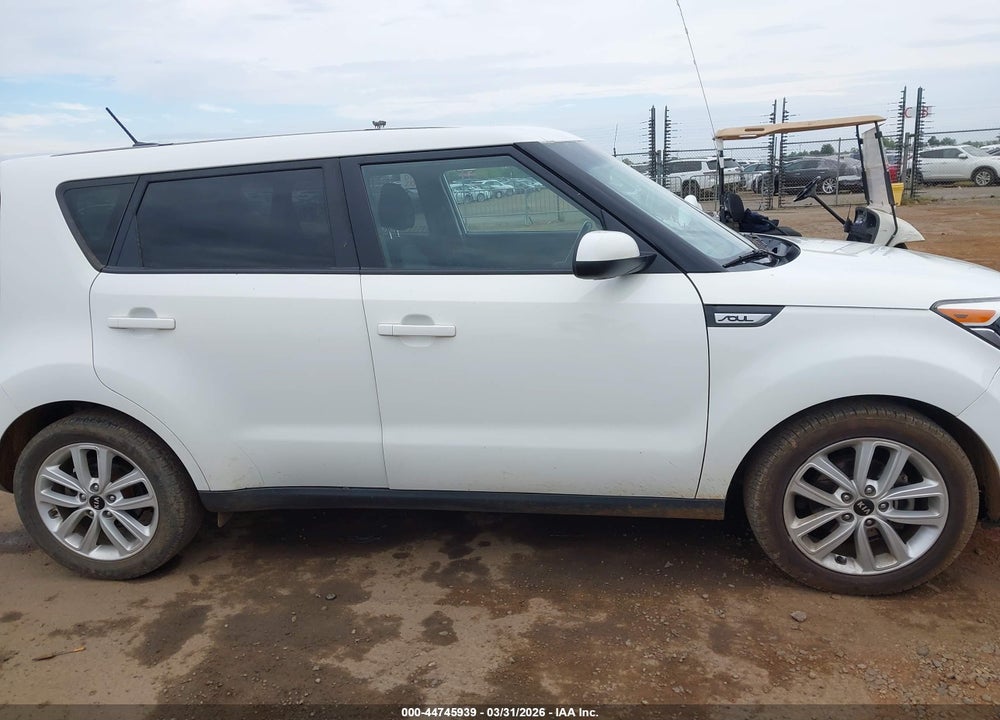 2018 KIA SOUL + VIN: KNDJP3A51J7604662
