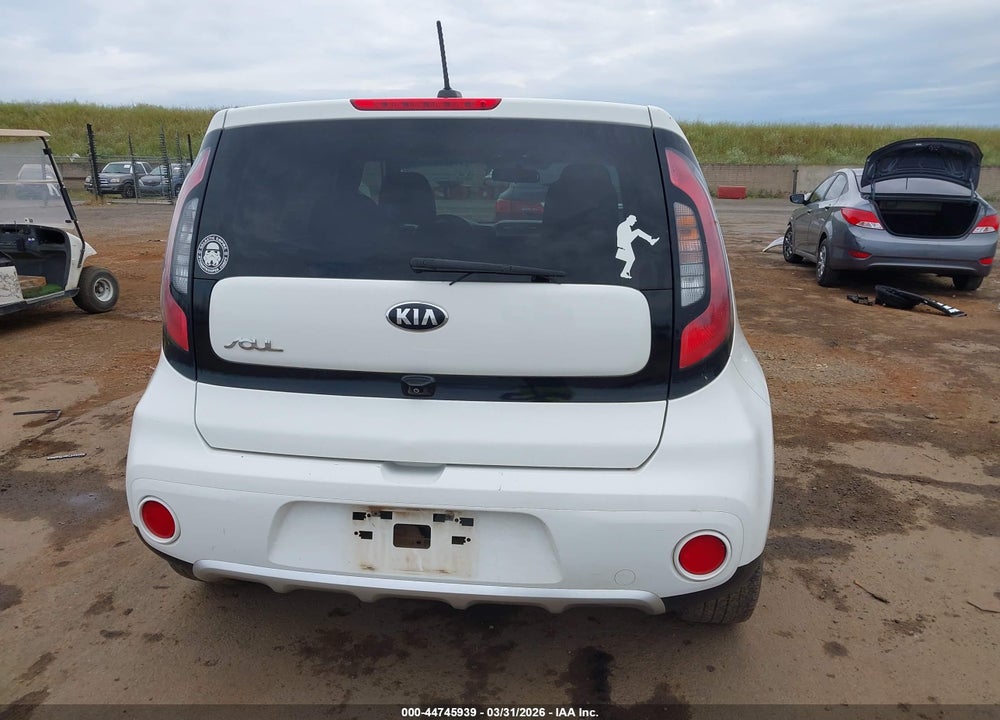 2018 KIA SOUL + VIN: KNDJP3A51J7604662