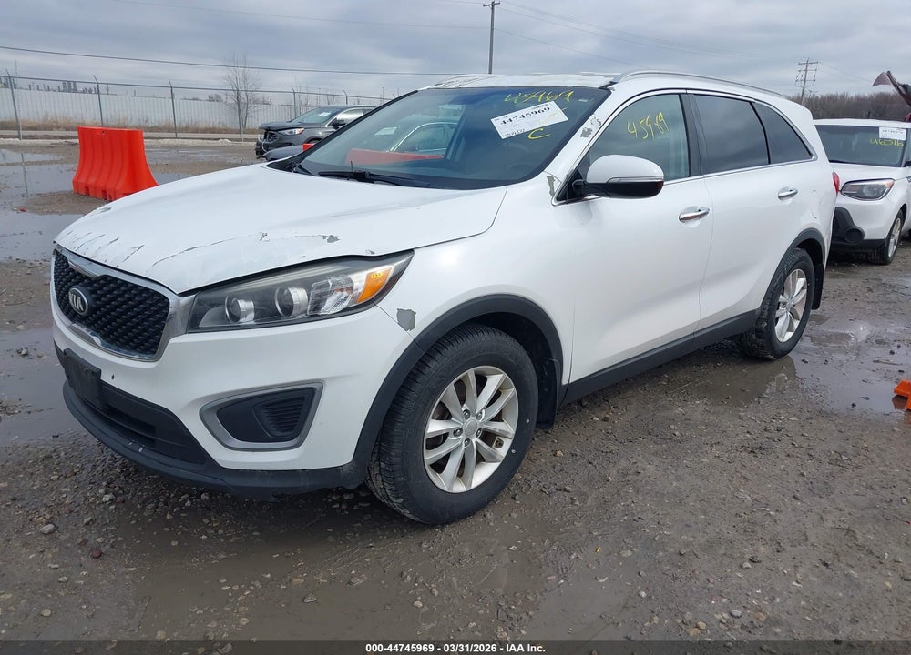 2016 KIA SORENTO 3.3L LX VIN: 5XYPG4A50GG009264