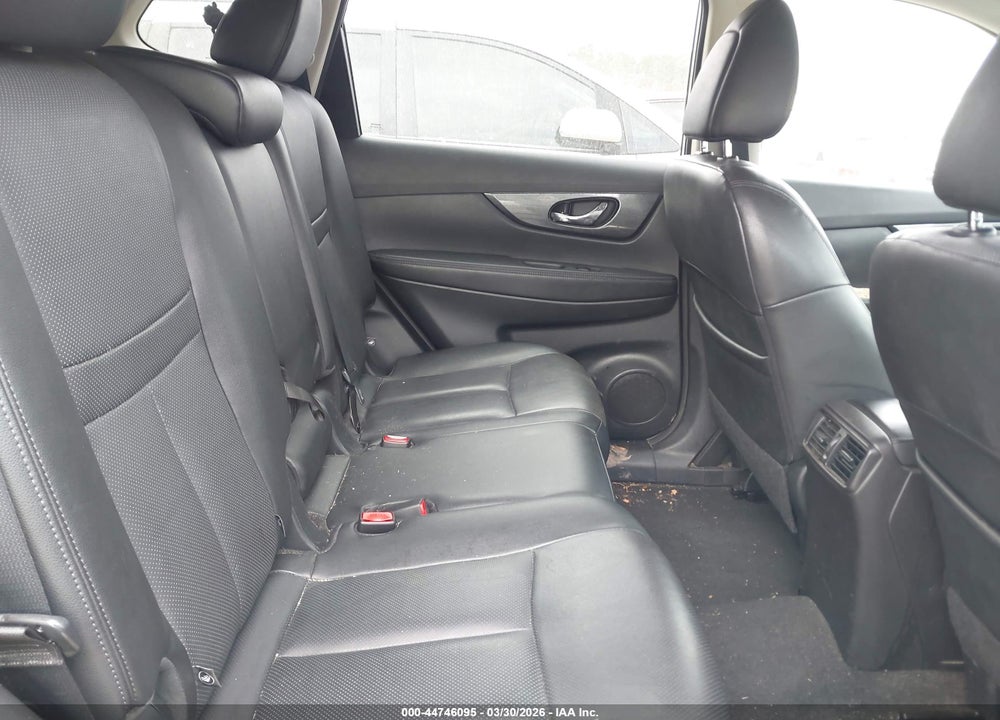 2015 NISSAN ROGUE SL VIN: 5N1AT2MT3FC900051