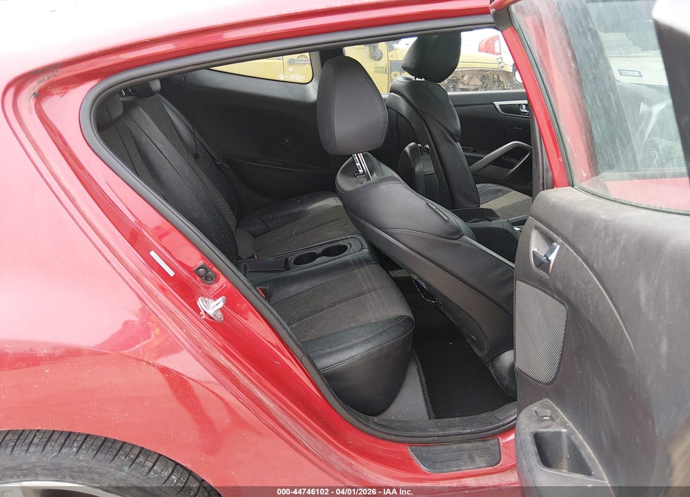 2015 HYUNDAI VELOSTER VIN: KMHTC6AD0FU243037